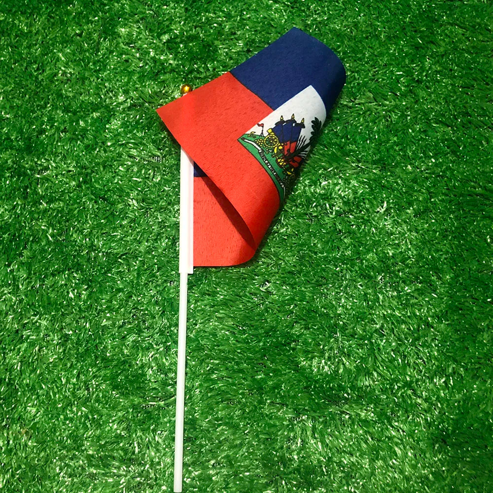 Drapeaux à Main Haïti